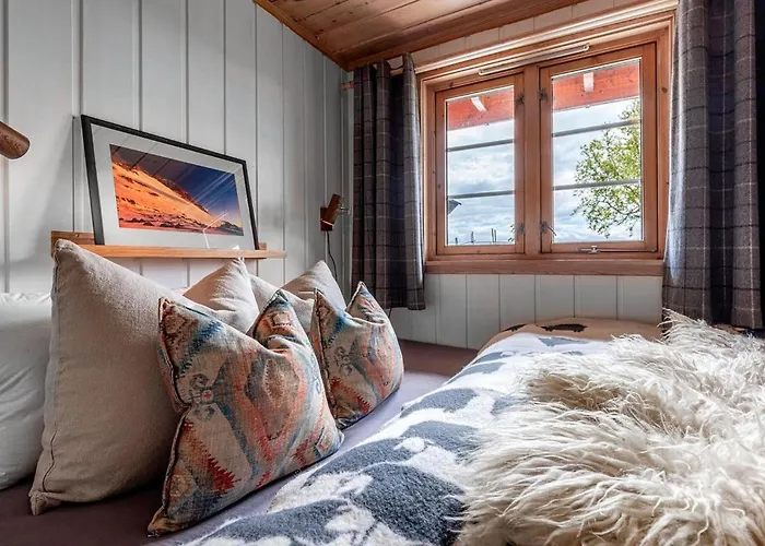 4 Bedroom Stunning In Casa vacanze
